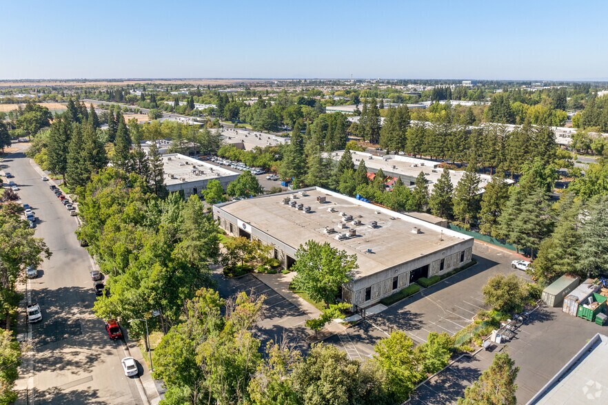 More Photos Of 3034 Gold Canal Dr, Rancho Cordova Flex For Sale