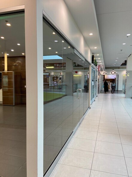 More Photos Of 7163 Yonge St, Markham Apartments For Sale