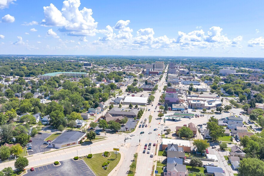More Photos Of 900 W College Ave, Appleton Office For Lease