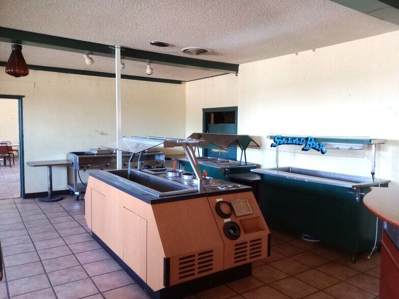 More Photos Of 1635 N US Highway 285 N, Monte Vista Restaurant For Sale