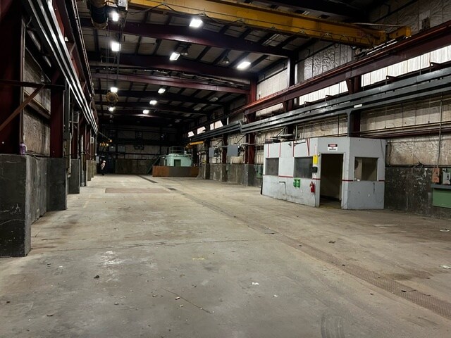 More Photos Of 35-39 Ontario st, Cohoes Showroom For Sale