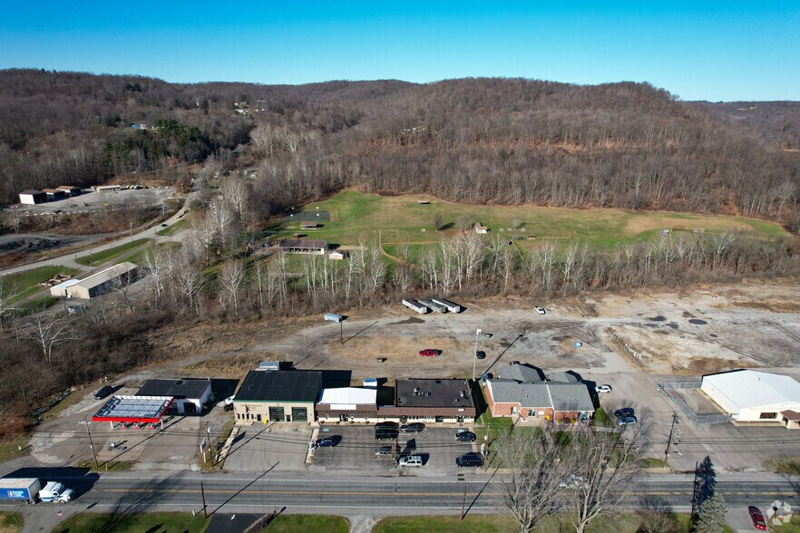 More Photos Of 1630 Midland Beaver Rd, Industry General Retail For Sale