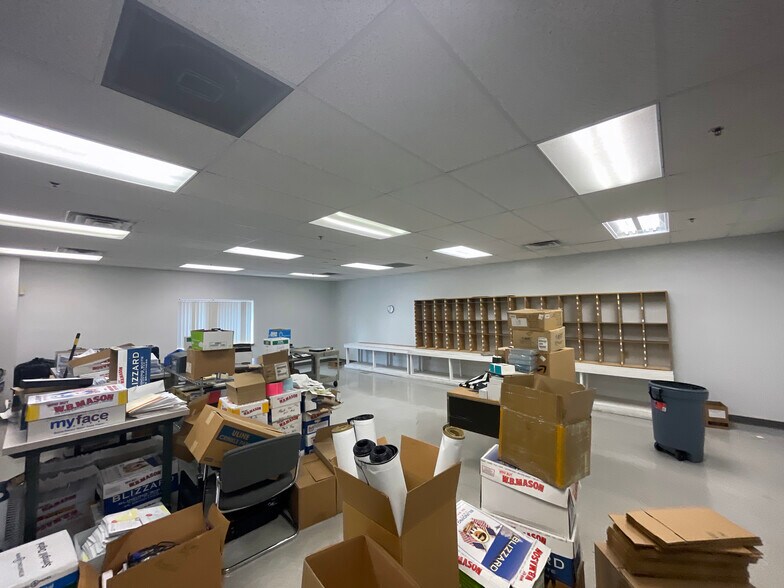 More Photos Of 759 Roble Rd, Allentown Warehouse For Lease