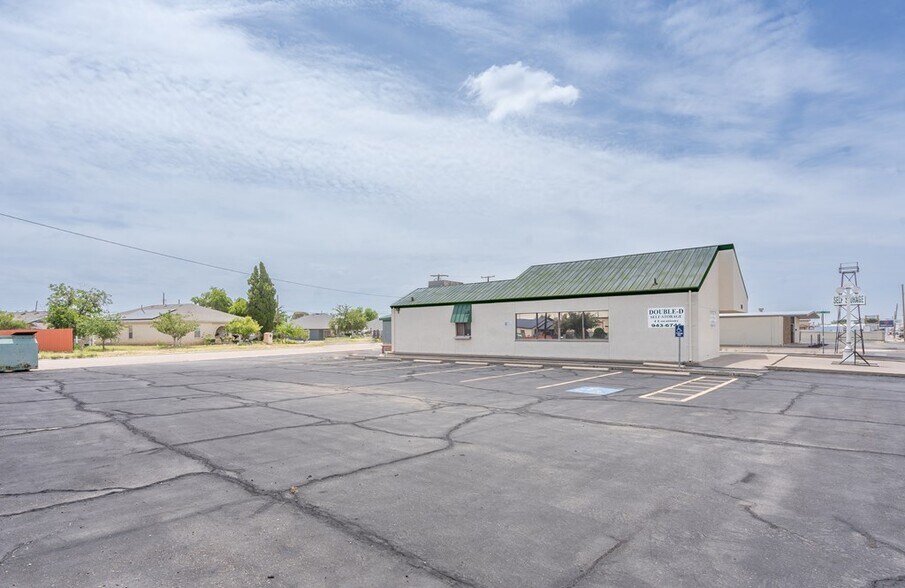 More Photos Of 810 S Stockton Ave, Monahans General Retail For Lease