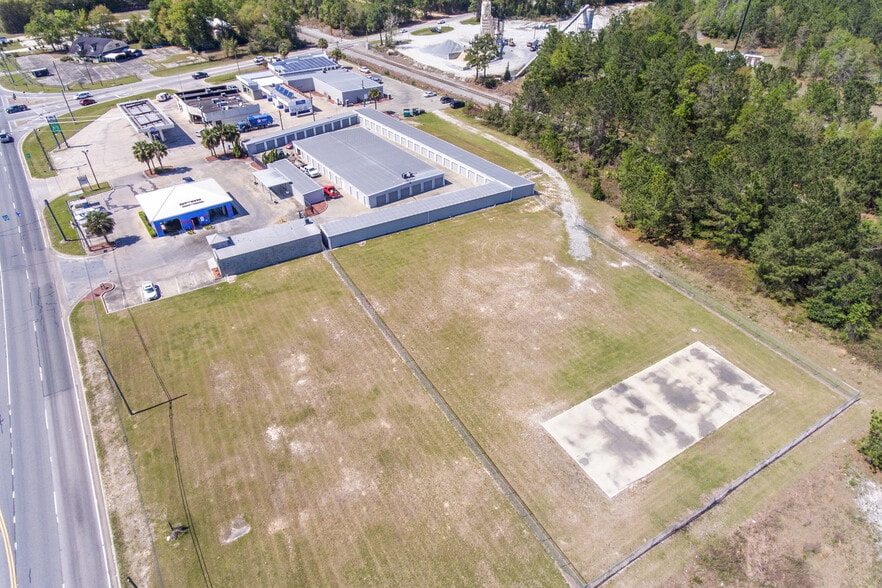 More Photos Of 1296 W Cherry St, Jesup Self Storage For Sale