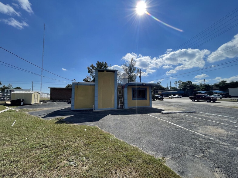 More Photos Of 2120 N Palafox St, Pensacola Fast Food For Lease