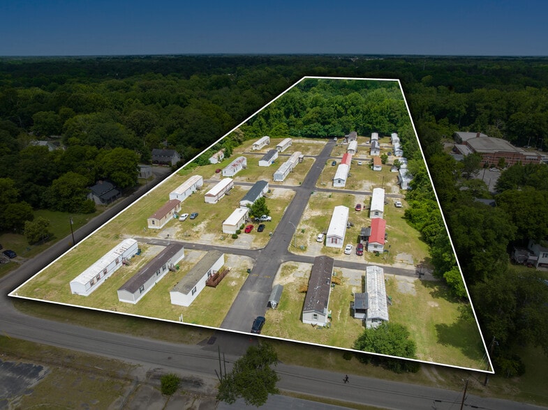 Primary Photo Of 326 Orange St, Darlington Manufactured Housing Mobile Home Park For Sale