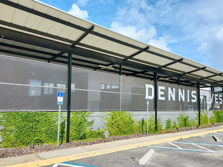 More Photos Of 1505 Dennis St, Jacksonville Coworking Space