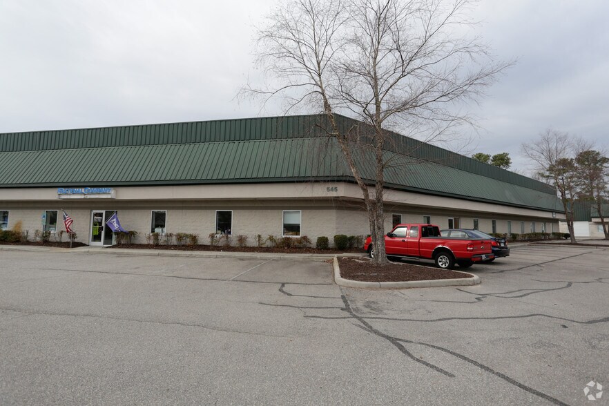 More Photos Of 545 Central Dr, Virginia Beach Distribution For Lease
