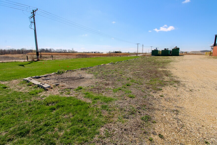 More Photos Of 5640 44th Ave S, Clinton Industrial For Sale