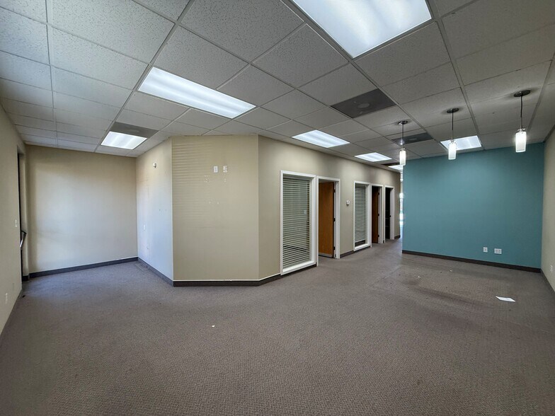 More Photos Of 1413 Bailey Dr, Hanford Office For Lease