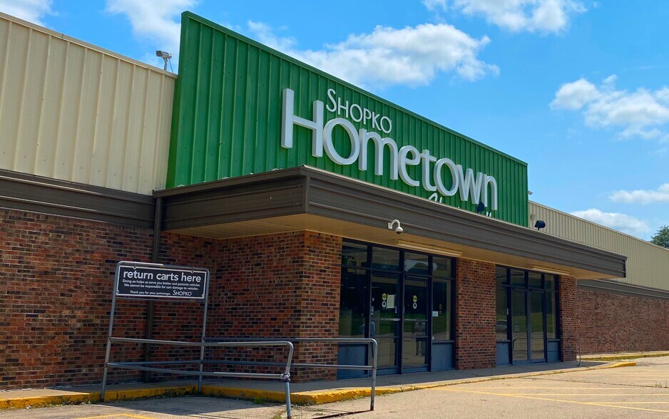 Primary Photo Of 291 S Main St, Clintonville Freestanding For Lease