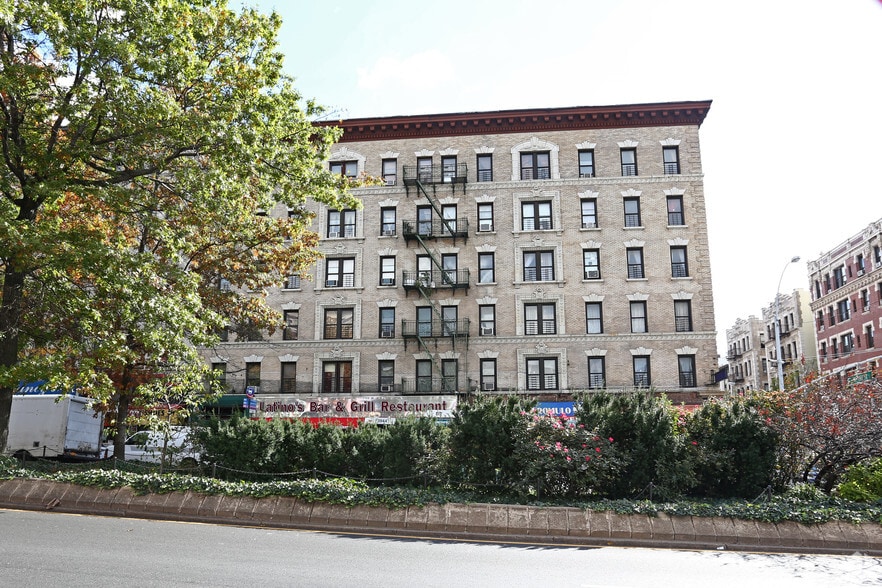 More Photos Of 581 W 161st St, New York Apartments For Lease