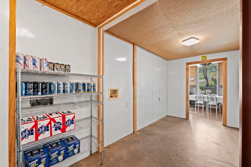 More Photos Of 5283 Arkansas 21, Huntsville General Retail For Sale