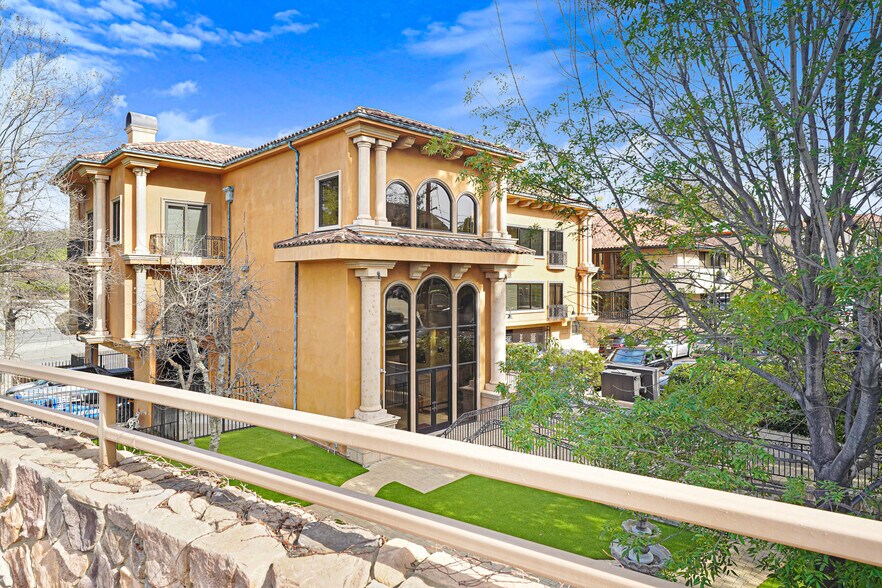 More Photos Of 28047 Dorothy Dr, Agoura Hills Office For Sale