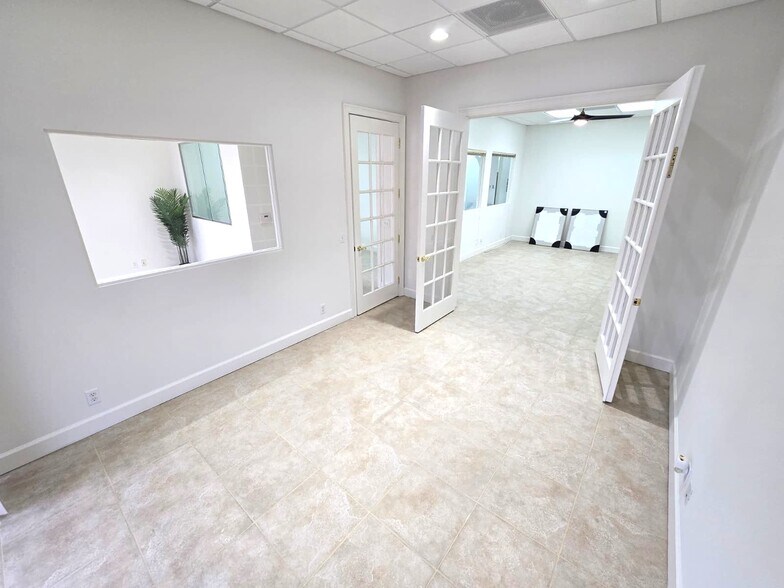 More Photos Of 11931-11971 NW 37th St, Coral Springs Warehouse For Lease