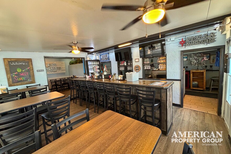 More Photos Of 470 W Dearborn St, Englewood Restaurant For Sale