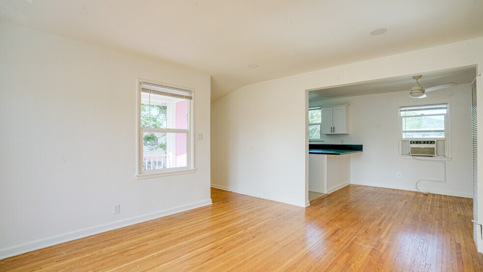 More Photos Of 331 W Windsor Rd, Glendale Apartments For Sale