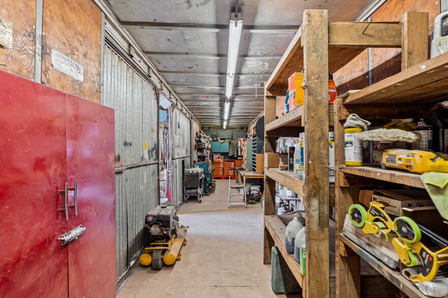 More Photos Of 7659 W Hatcher Rd, Peoria Warehouse For Sale
