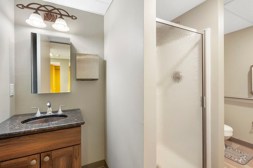 More Photos Of 771 E HWY 54, Camdenton Office For Sale