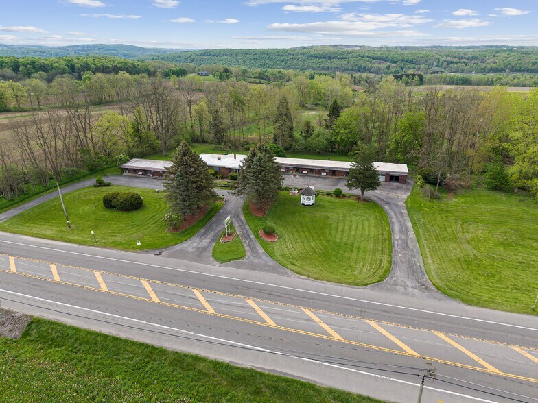 More Photos Of 2100 W Genesee Tpke, Camillus Hospitality For Sale