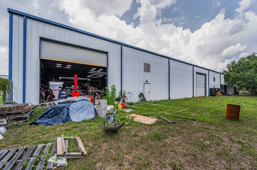 More Photos Of 11615 Perpetual Dr, Odessa Warehouse For Lease