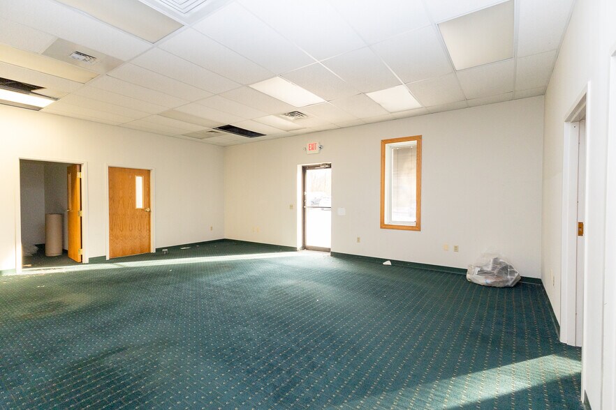More Photos Of 195 Thomas Johnson Dr, Frederick Medical For Sale