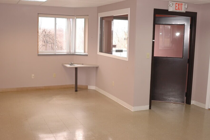 More Photos Of 4944 Ver Plank Rd, Clay Light Manufacturing For Sale