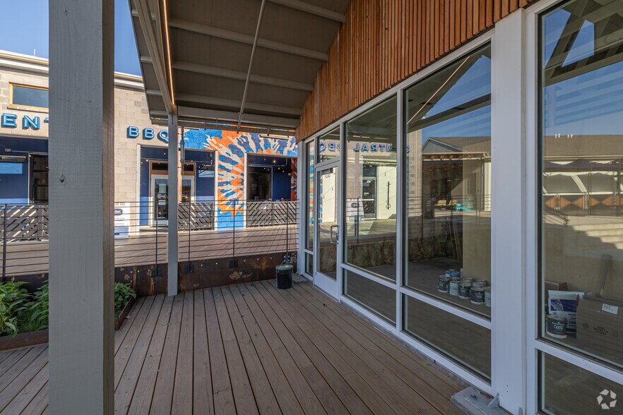 More Photos Of 517 W Martin Luther King Blvd, Fayetteville Restaurant For Lease