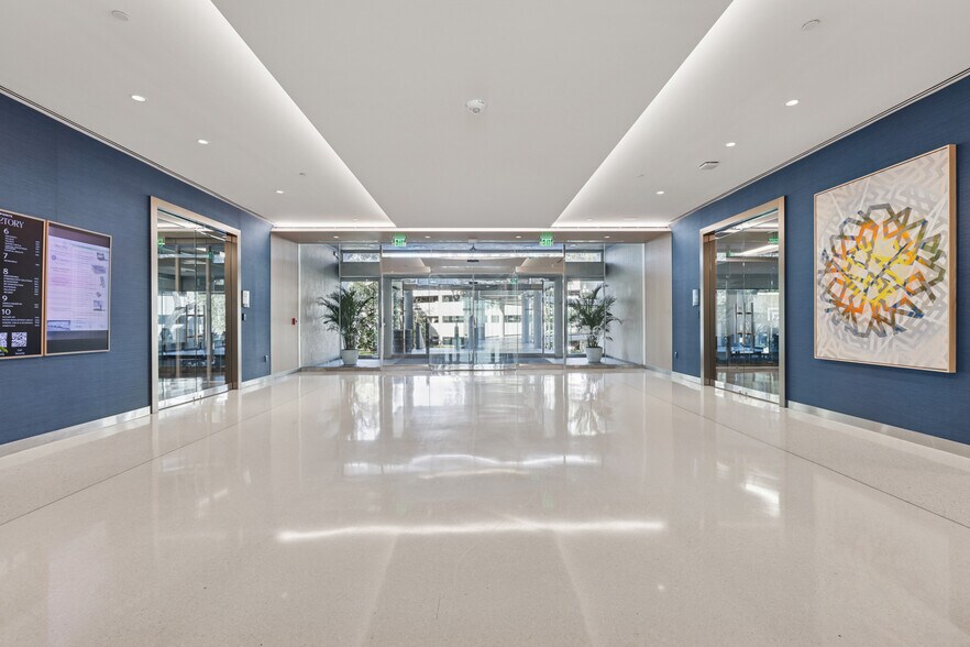 More Photos Of 2502 N Rocky Point Dr, Tampa Office For Lease