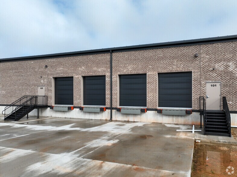 More Photos Of 8229 Tyner Rd, Colfax Light Distribution For Lease