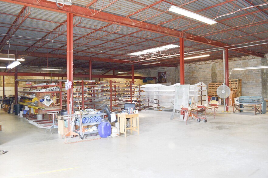 More Photos Of 28 N Nashville Ave, Orlando Warehouse For Sale