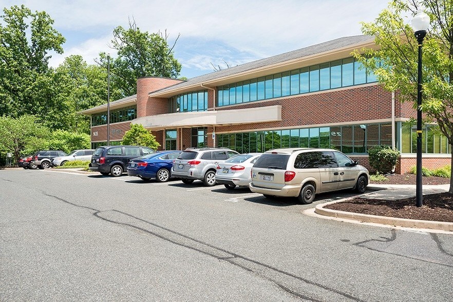 More Photos Of 9635 Philadelphia Rd, Baltimore Office For Lease