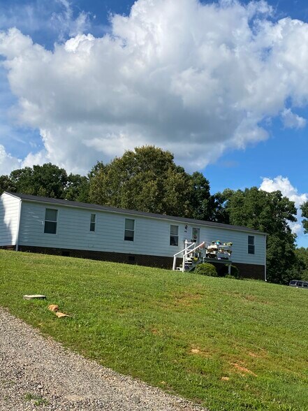 More Photos Of 6695 Springbrook Ave, Hickory Manufactured Housing Mobile Home Park For Sale