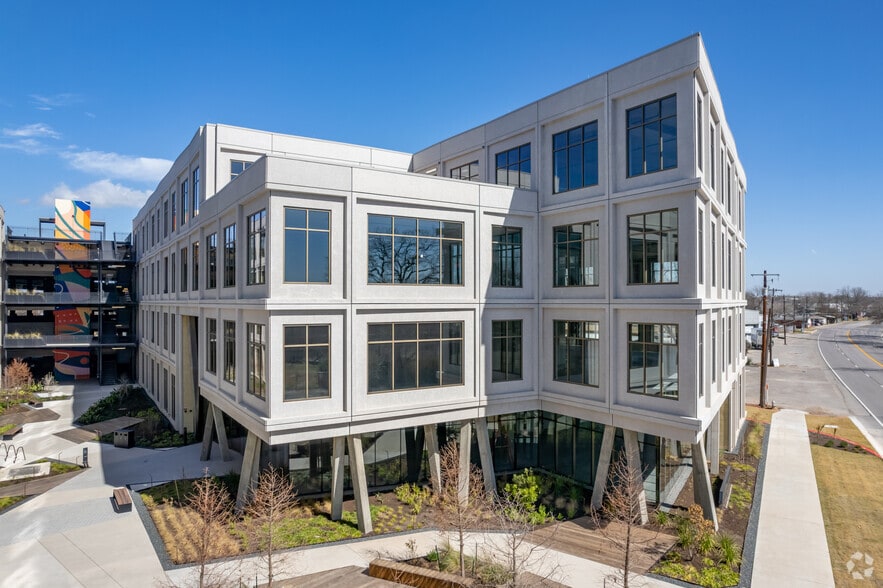 More Photos Of 3232 E Cesar Chavez St, Austin Office For Lease