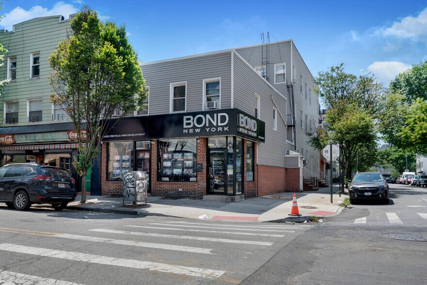 More Photos Of 713 Lorimer St, Brooklyn Storefront Retail Residential For Lease