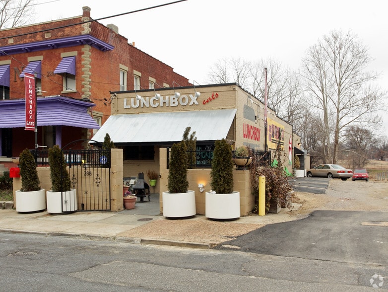 Primary Photo Of 288 S 4th St, Memphis Restaurant For Lease