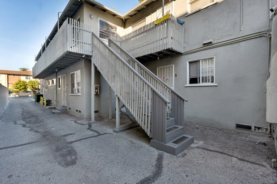More Photos Of 14622 Sylvan St, Van Nuys Apartments For Sale