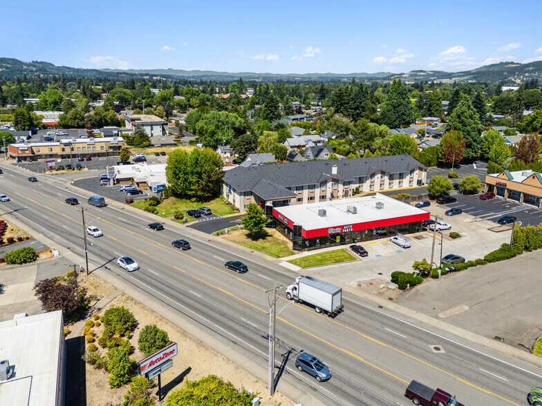 More Photos Of 2301 E Portland Rd, Newberg Freestanding For Sale