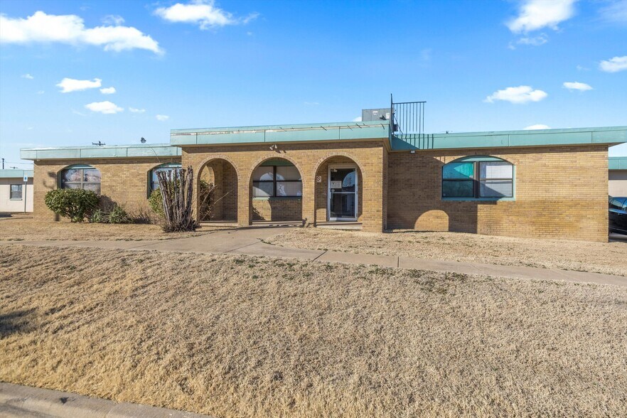 More Photos Of 1215 NE 34th St, Oklahoma City Assisted Living For Sale