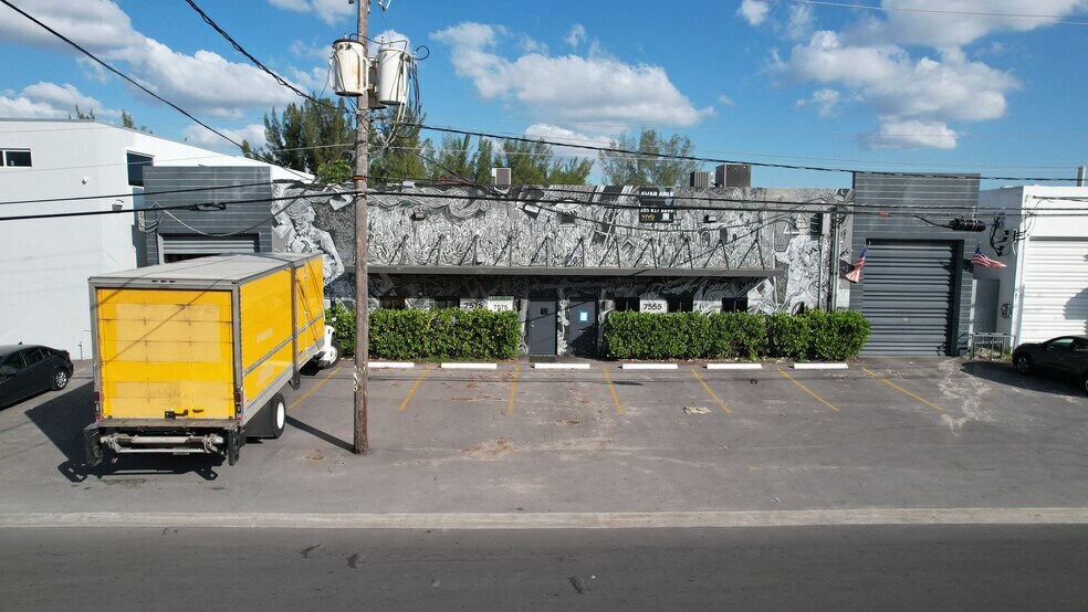 More Photos Of 7555-7575 W 2nd Ct, Hialeah Warehouse For Sale