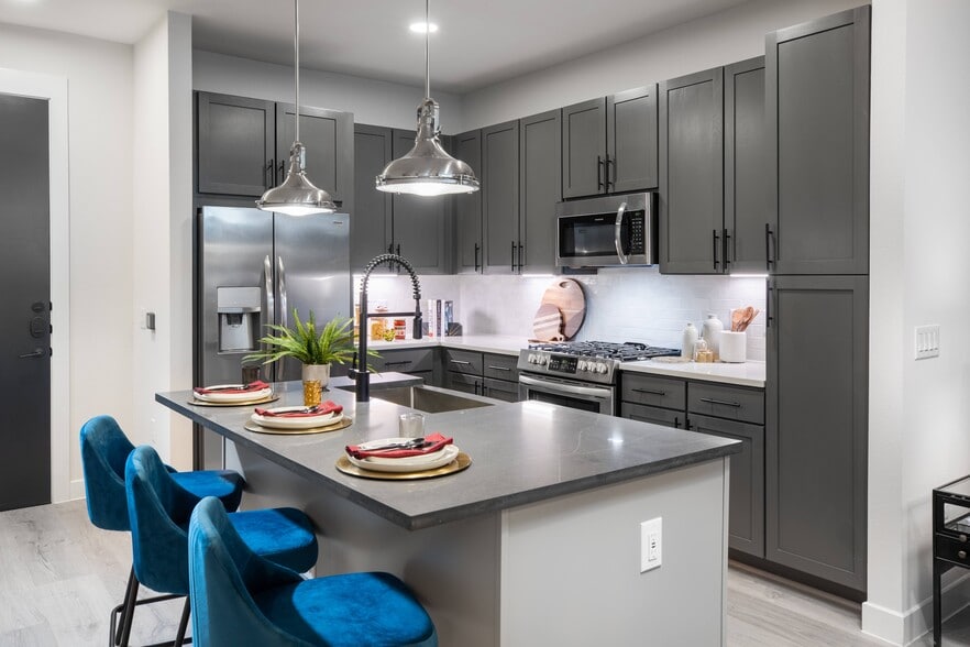More Photos Of 3015 Weslayan St, Houston Apartments For Lease