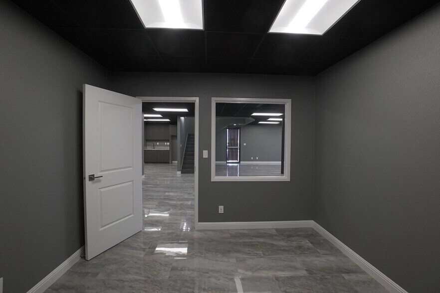 More Photos Of 3375 Aldebaran Ave, Las Vegas Warehouse For Sale