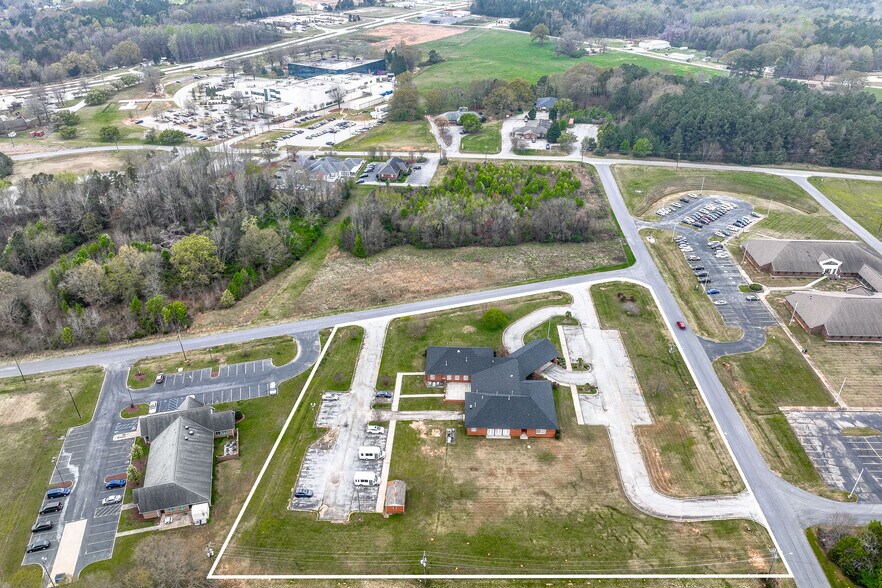 More Photos Of 512 Professional Park Rd, Clinton Medical For Sale