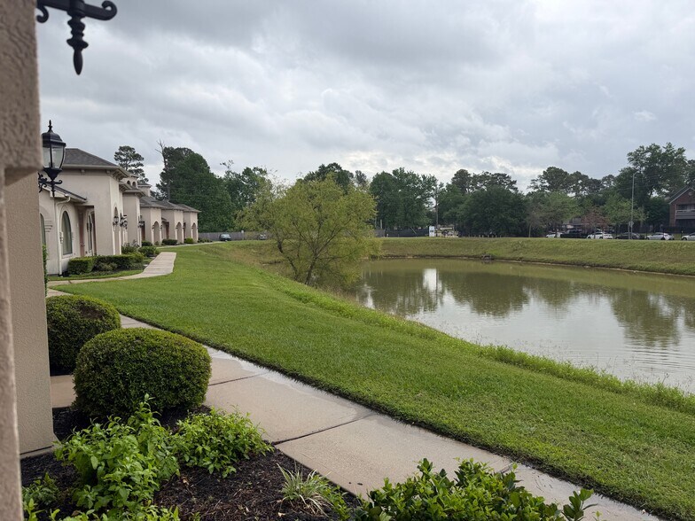 More Photos Of 13644 Breton Ridge St, Houston Medical For Sale