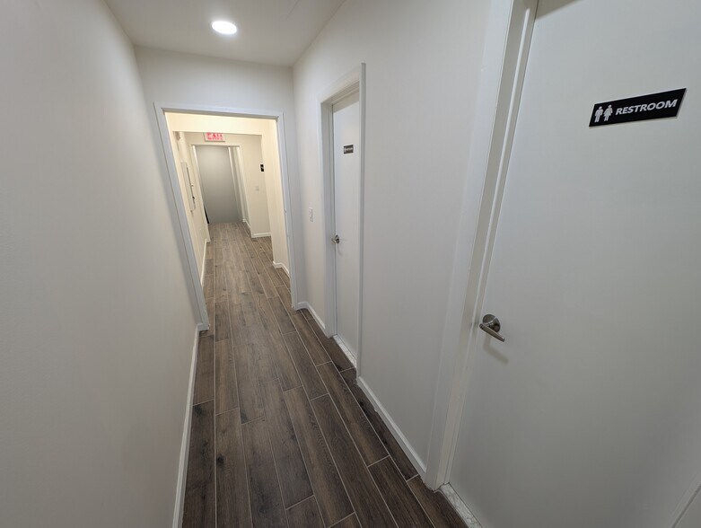 More Photos Of 2940 Richmond Ter, Staten Island Office For Sale