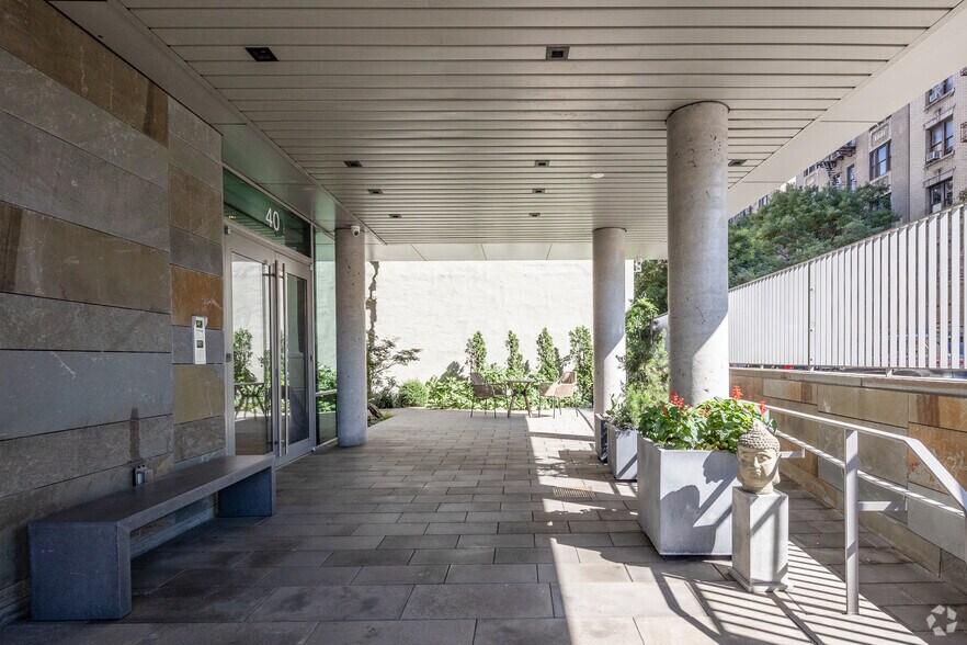 More Photos Of 40 Pinehurst Ave, New York Apartments For Sale