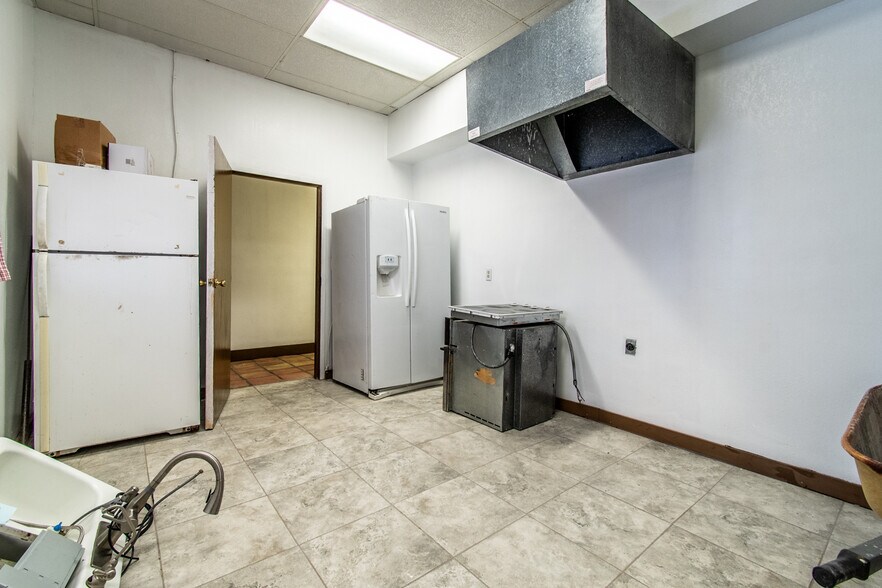 More Photos Of 4929 Everhart Rd, Corpus Christi Freestanding For Sale