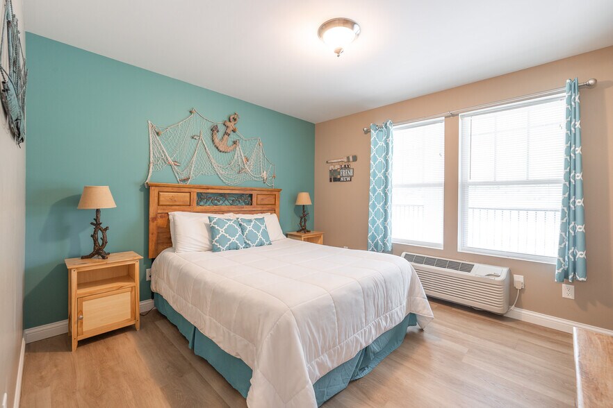 More Photos Of 1435 Main st, Grafton Specialty For Sale