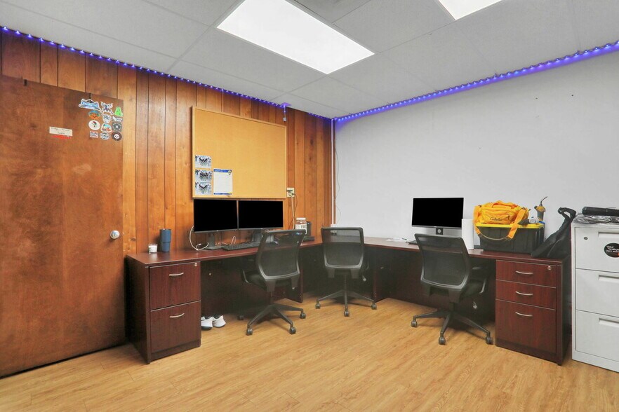 More Photos Of 1712-1736 University Blvd S, Jacksonville Medical For Sale